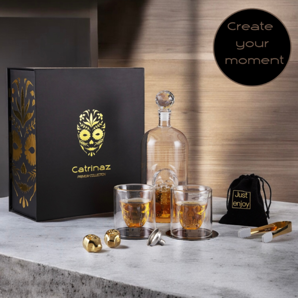SKULL DECANTER SET